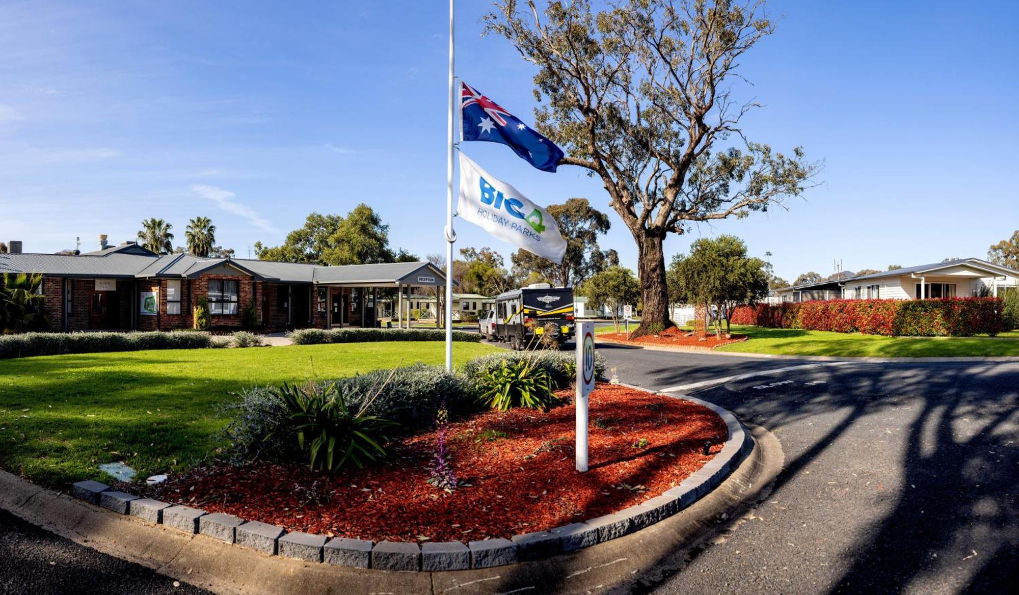 Big4 Mudgee Holiday Park Exterior foto